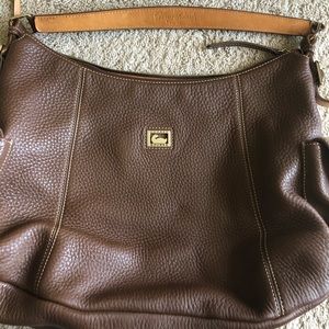 Dooney and bourke purse
